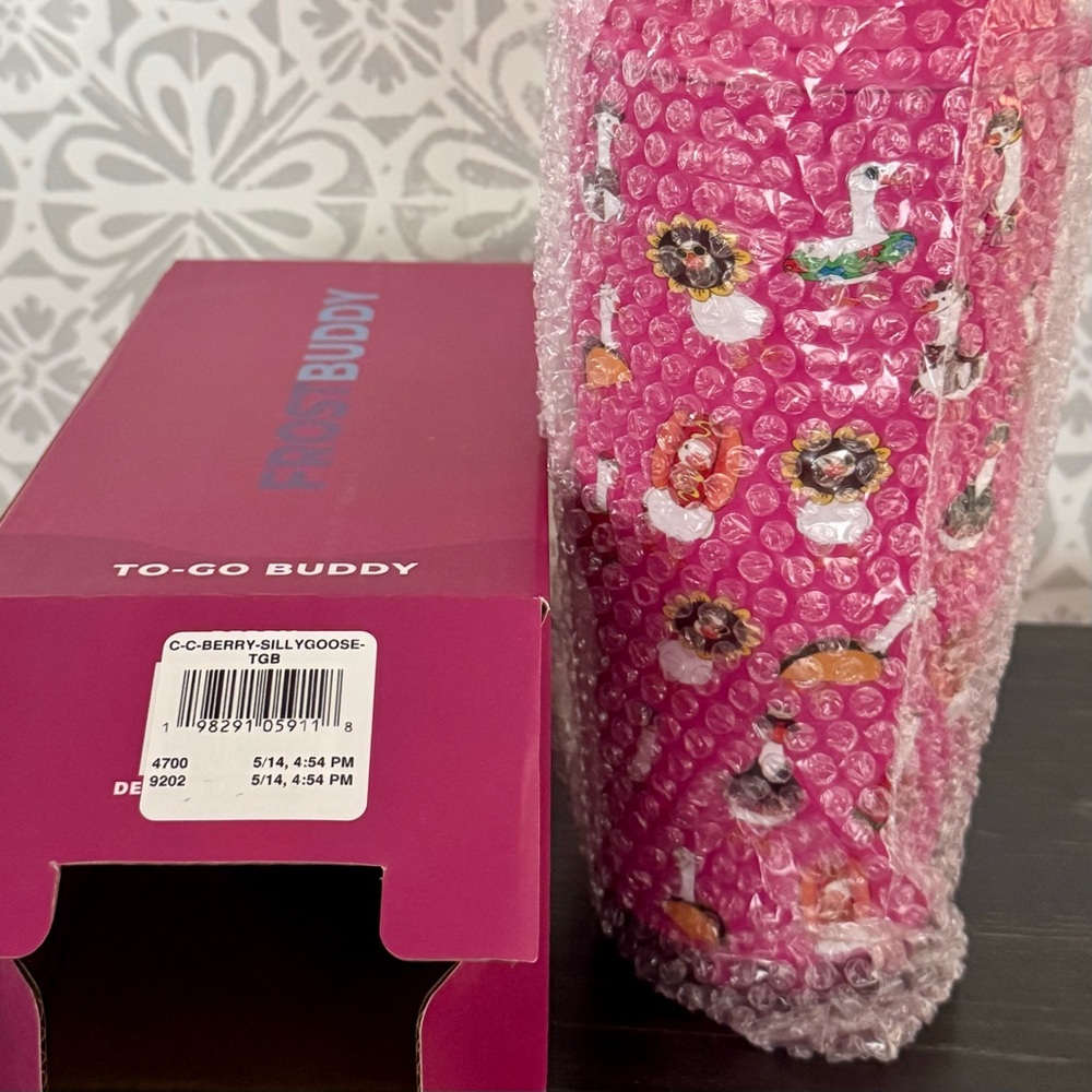NIB FrostBuddy To-Go Buddy MultiUse Frost Buddy Silly Goose Summer Tumbler Berry - Picture 2 of 10